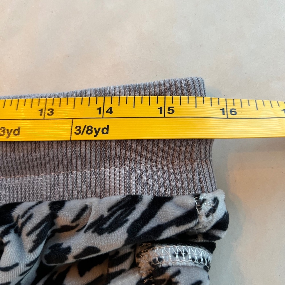 Lularoe Bethany Cozy Collection Lounge Set Size M Animal Print Hoodie Crop Pants - Picture 15 of 16